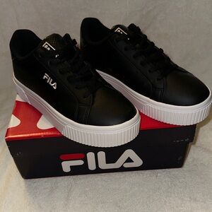 NEW! Fila Panache Sneaker Size 8